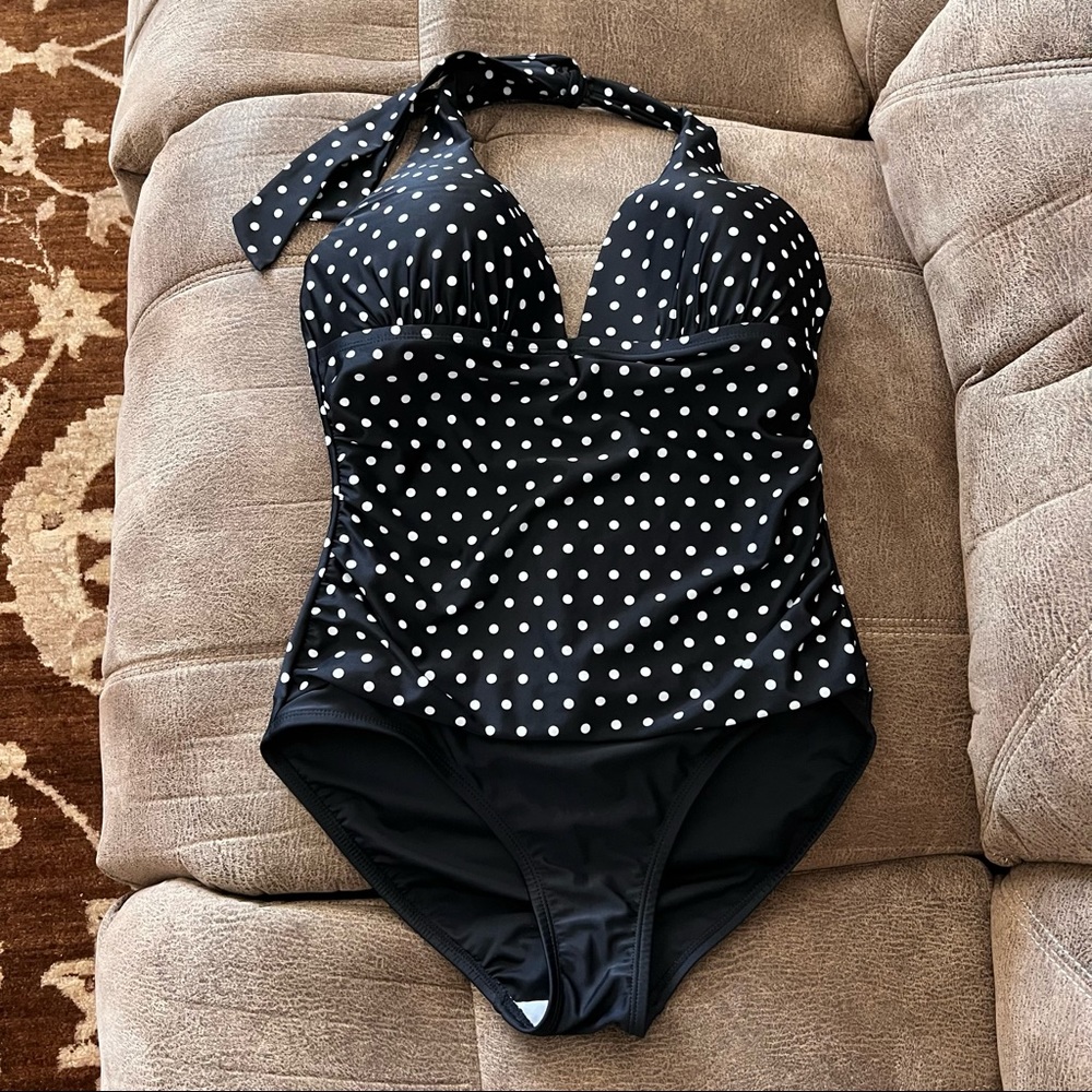 2Bamboo Ladies One Piece Polka Dot Swimsuit